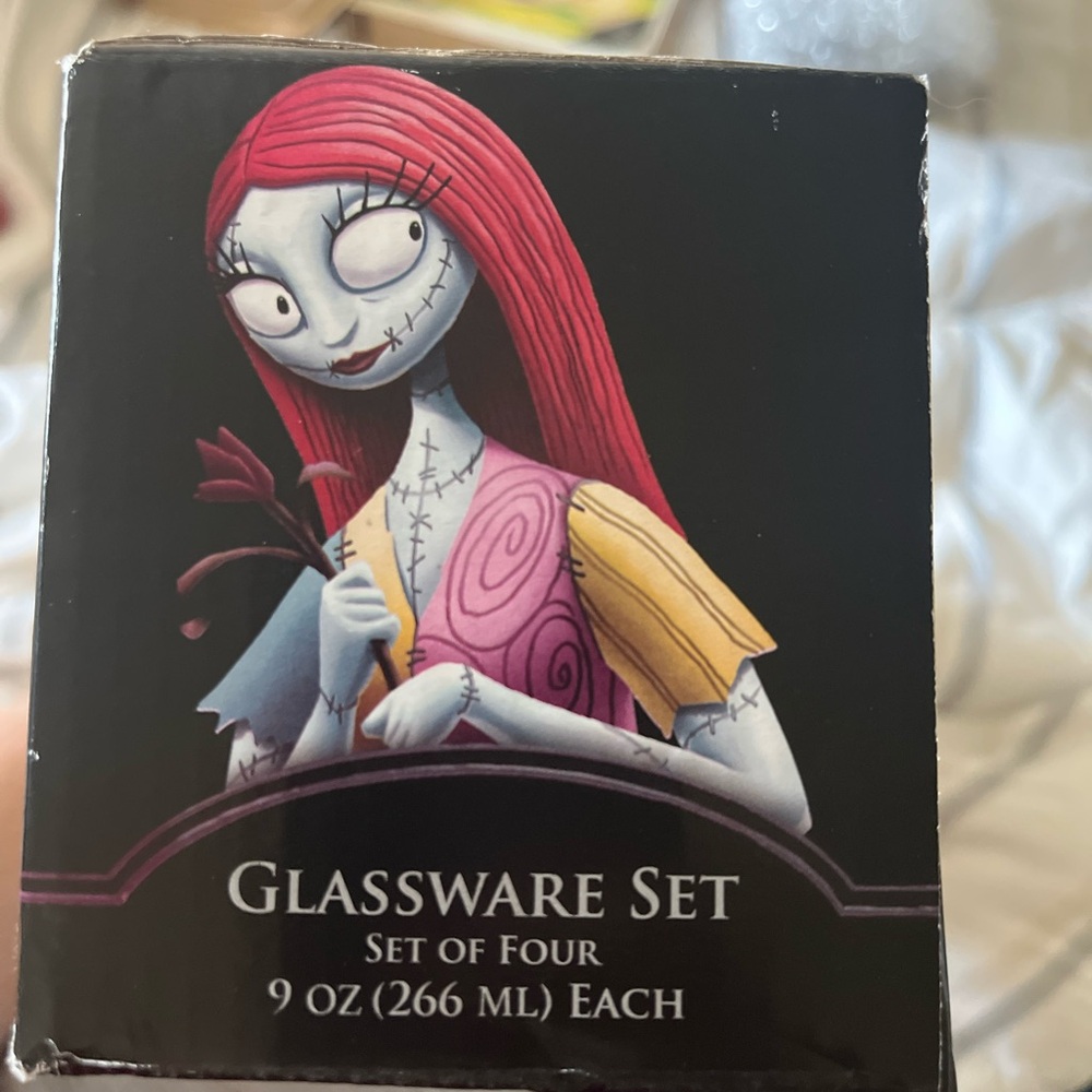 NWT Silver Buffalo Nightmare Before Christmas Glass Set 9oz - Picture 2 of 5
